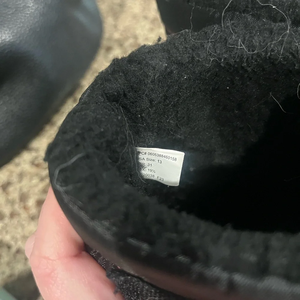 Wonder Nation Black and Pink Kids Snow Boots